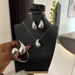 Woman’s Necklace – Simple