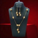 Beautiful Woman’s Necklace – Golden